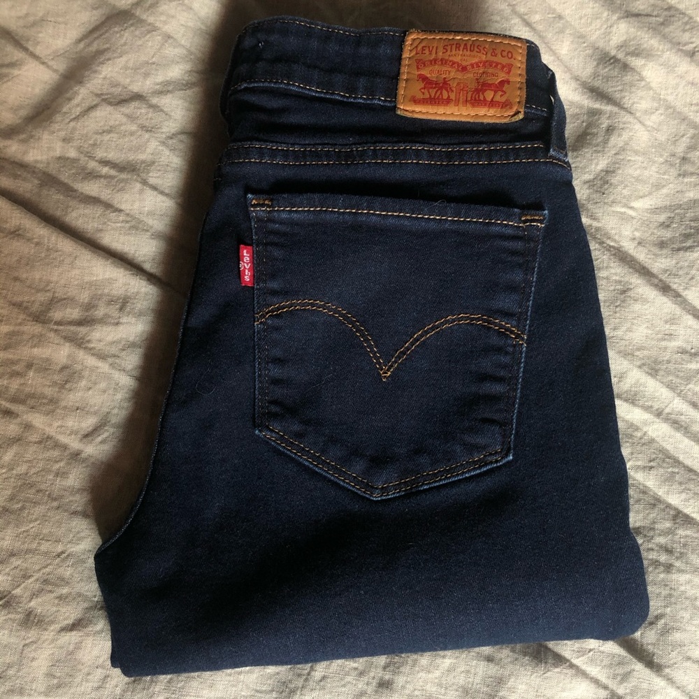 Levi’s 711 Skinny Jeans